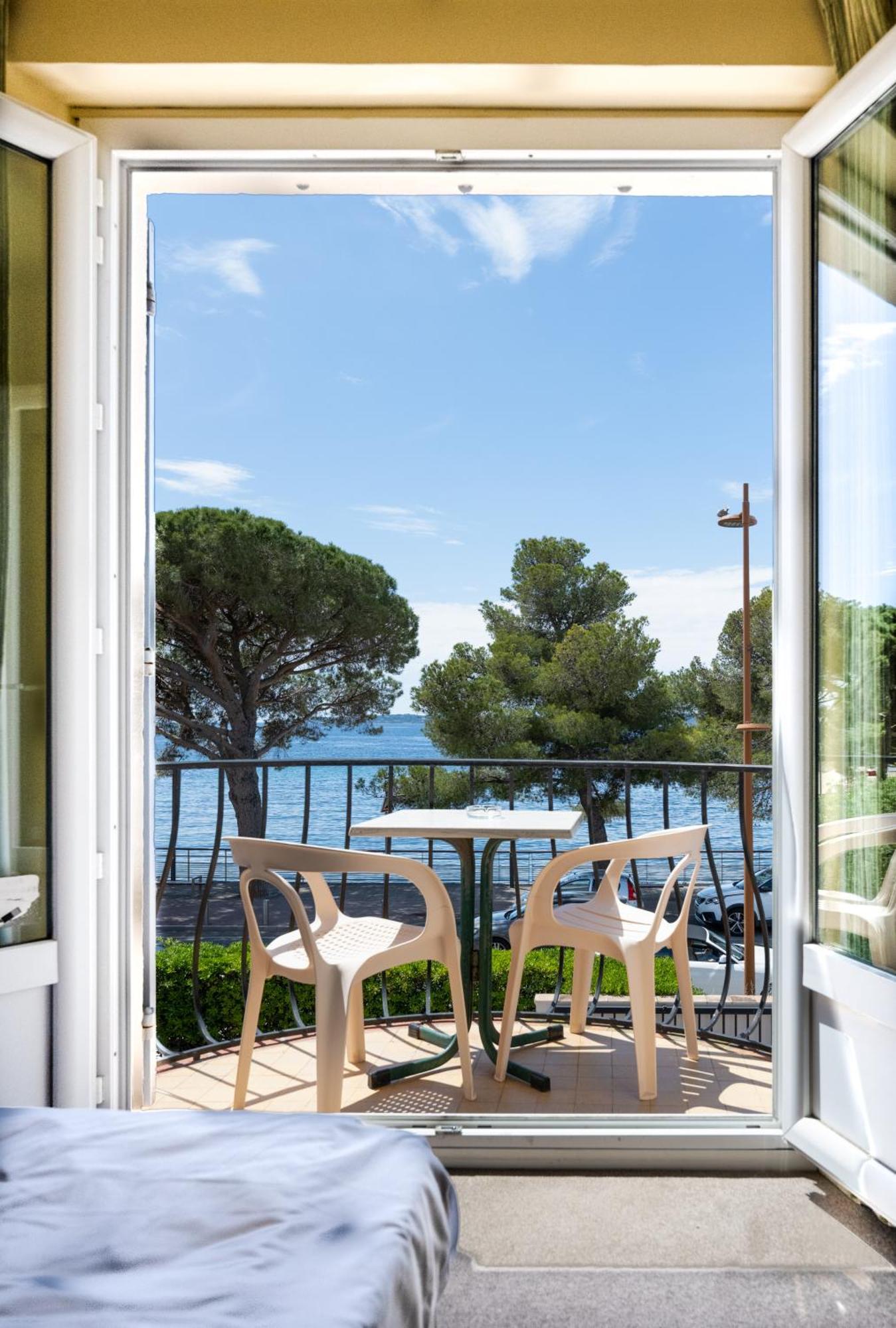 Hotel Le Provencal Logishotels Les Issambres Zewnętrze zdjęcie