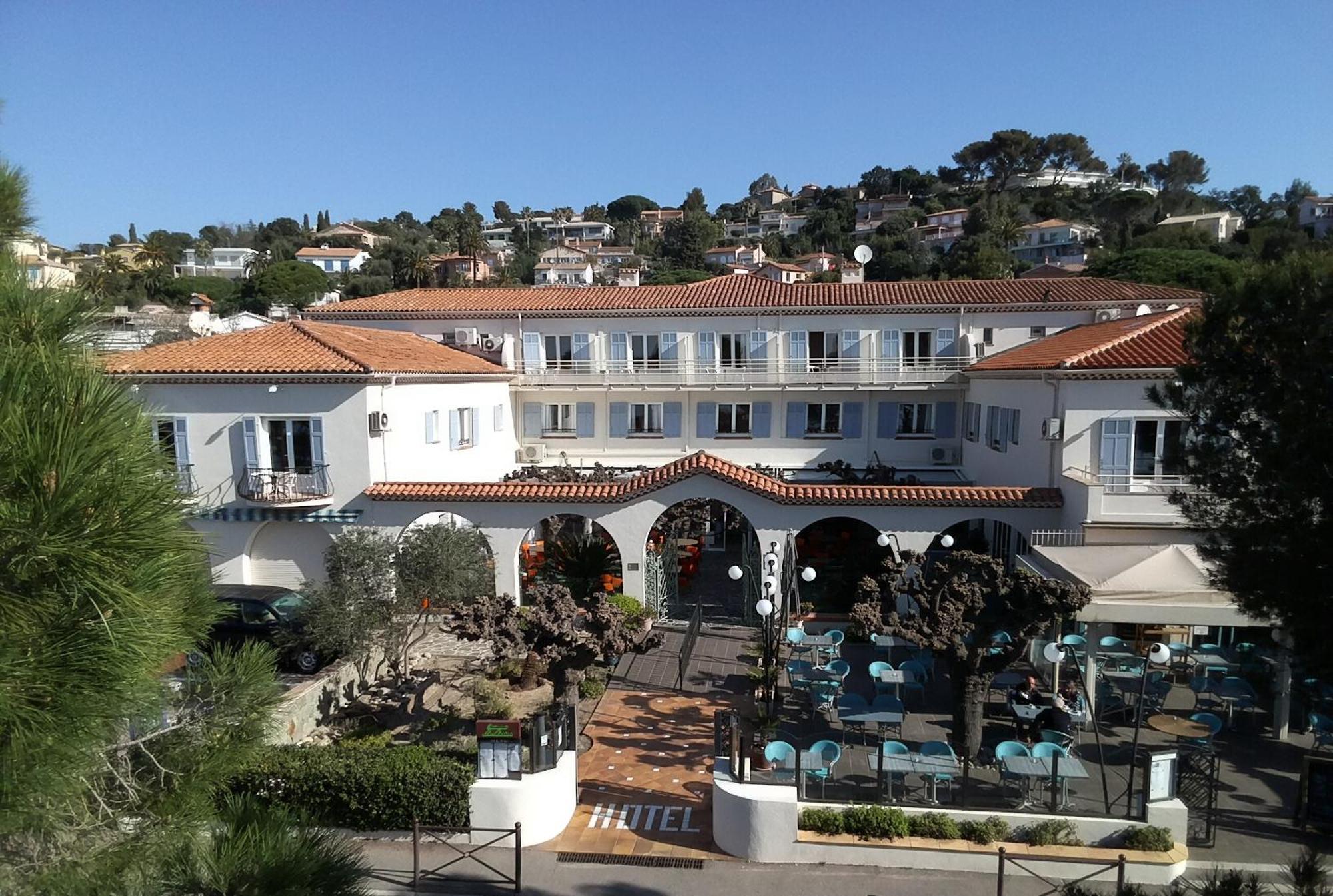 Logis Hotel Le Provencal Les Issambres Zewnętrze zdjęcie