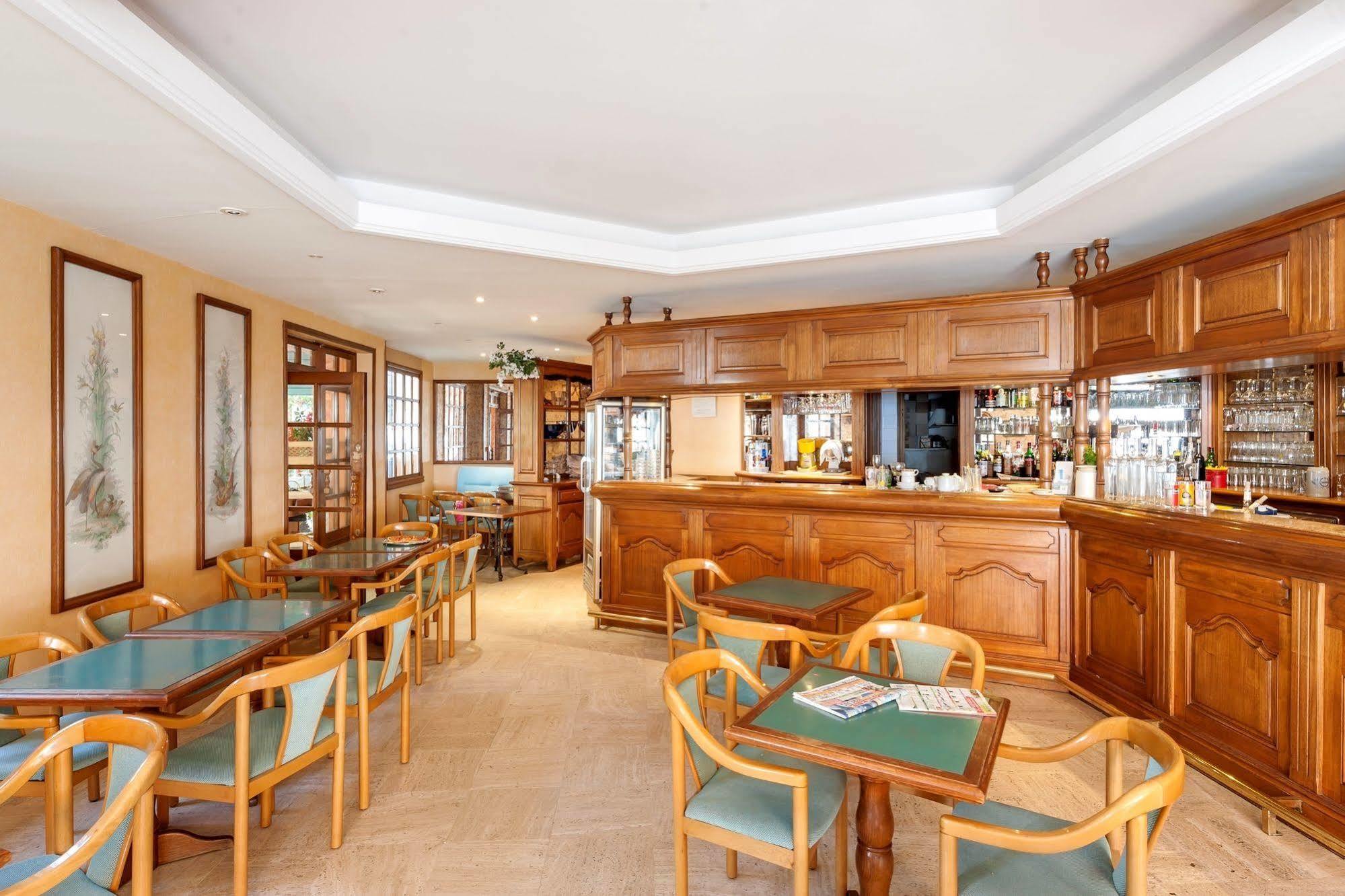 Hotel Le Provencal Logishotels Les Issambres Zewnętrze zdjęcie